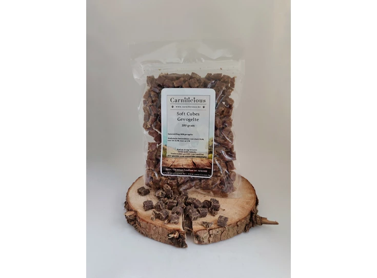 Carnilicious Soft Cubes Gevogelte 200 gram.jpg